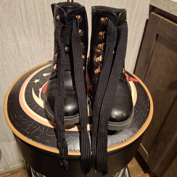 Tommy Hilfiger boots - Picture 12 of 15
